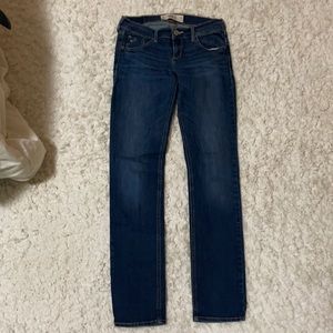 Bundle of 2 pairs of jeans